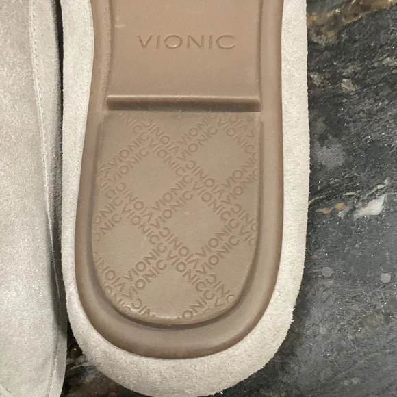 Vionic Debbie Women's Suede Loafers in Light Gray 8.5 - Picture 4 of 9